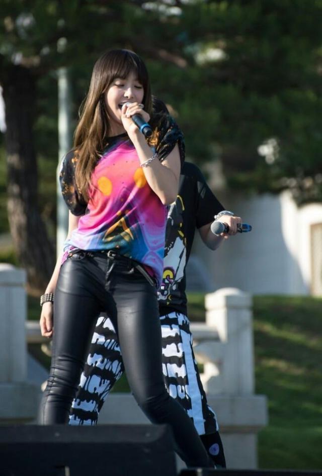 68e02e8fjw1e5a5zy91n4j20i20qq0u5