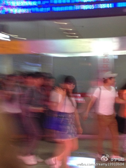 693420a0jw1e5b7ica6w9j20dc0hs75w