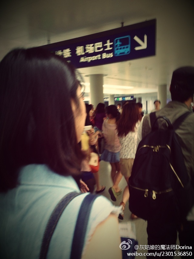 892eaa52jw1e5x6t4cnblj20hs0np0uy