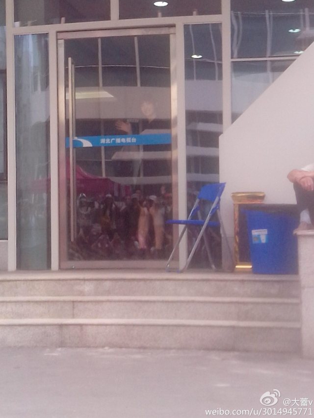 b3b46bebjw1e5cd7ful7aj21hc1z412b