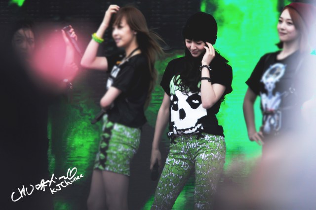 66d74740gw1e6a6srdm17j21b80vdh3l