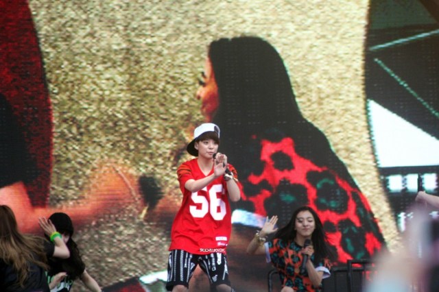 67c93bb6gw1e68gota9gpj21kw11x1e9