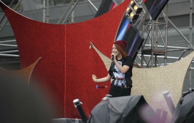 68117181jw1e69zqxw2u0j21kw104gyv