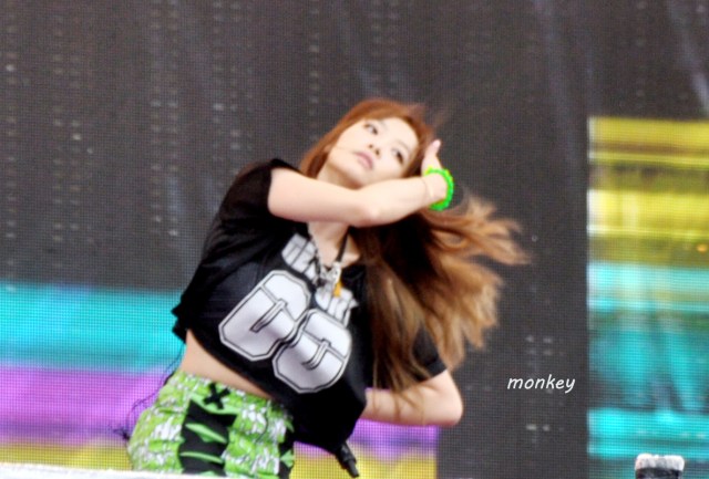 68a110ddtw1e69y6tvsqfj20wy0mck31