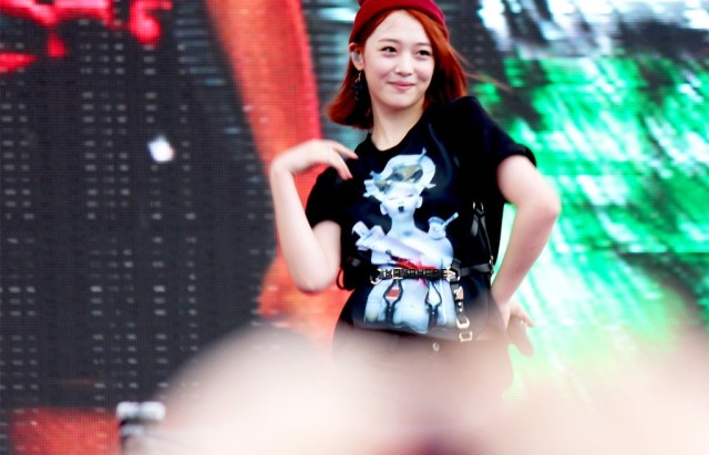 705db2f4gw1e69lkiubxxj212w0p0grx