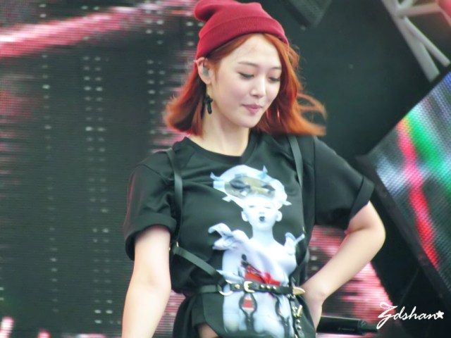 739647cdgw1e69rcrr42lj215o0v97gi