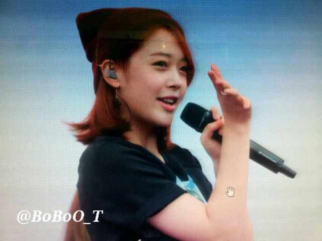 9b4d1e09jw1e69yqj1od9j20np0hs74w