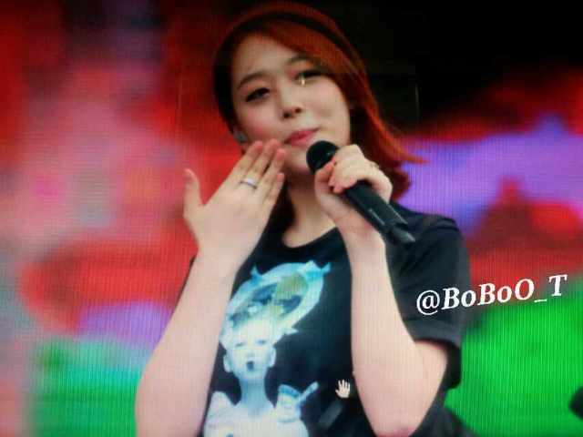 9b4d1e09jw1e69yr9c1xbj20np0hs74z