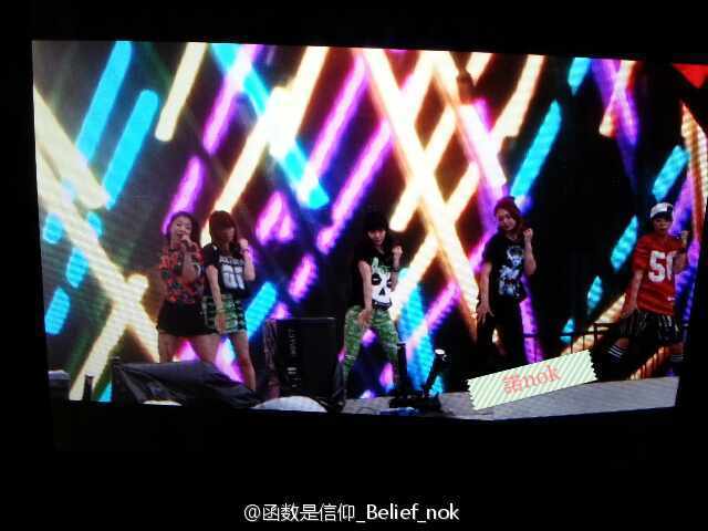 a0fe9660jw1e67i32d32yj20hs0dct97