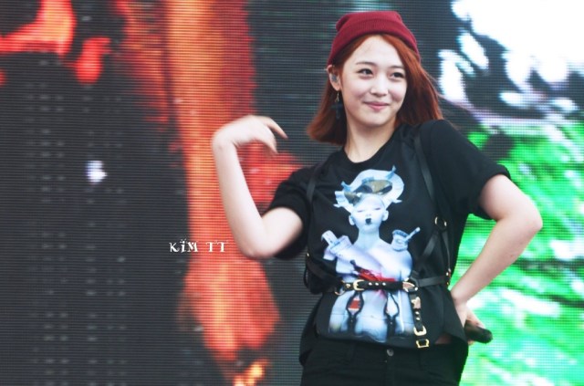 a1301459gw1e6evcv7k1wj21kw11odw7