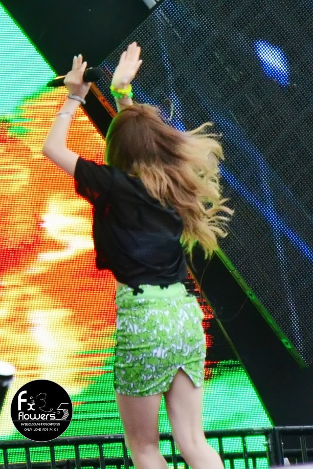 a26e70cfjw1e69ugk76b7j20rs15oaqq