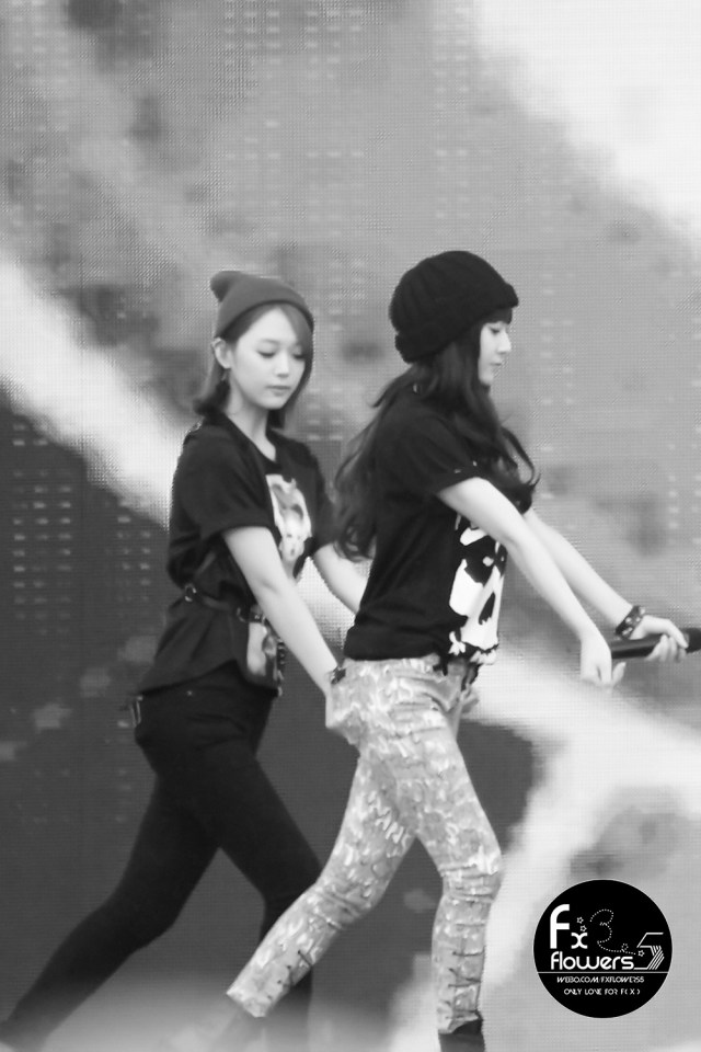 a26e70cfjw1e69ugv090sj20rs15o48l