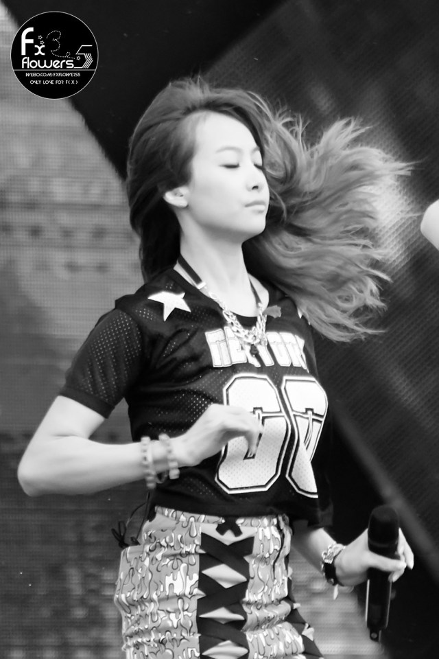 a26e70cfjw1e6gm10ngaoj20rs15o7b8