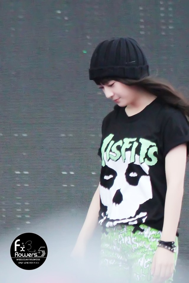 a26e70cfjw1e6j0uw113pj20rs15ogsp