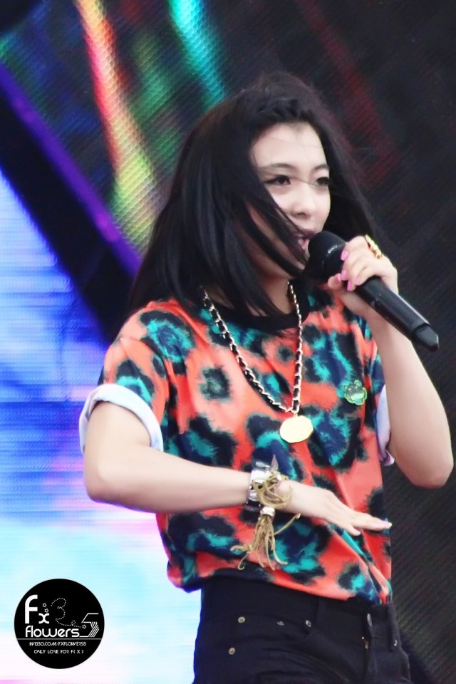 a26e70cfjw1e6j0v16u0ej20rs15ogux