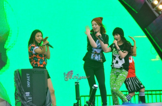 aa55d126gw1e6a8vdcn24j21kw11iws0