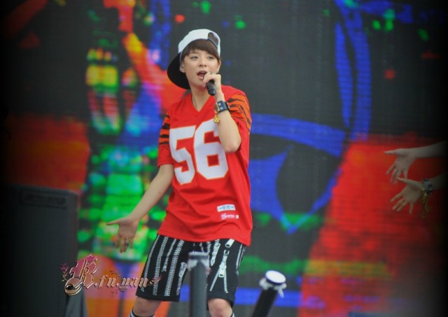 aa55d126gw1e6a8vdt11rj21kw14d15c