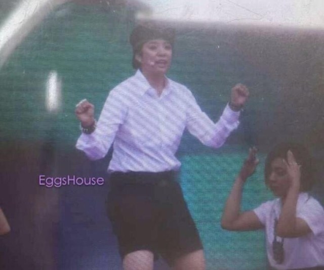 2949330640_d4d76875_image