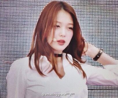 aae00990jw1ehxfuih7jvj20bc09g74z